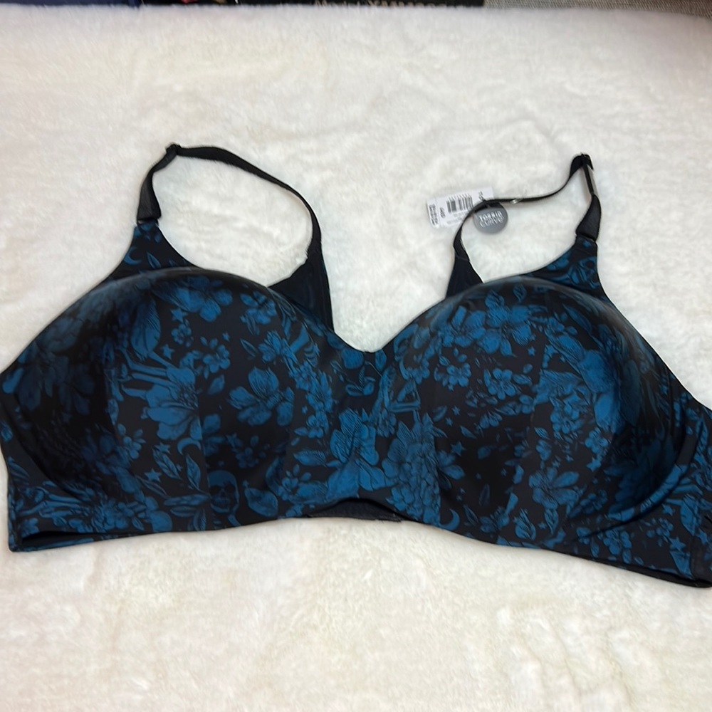 Torrid lightly lined wire-free bra - skulls